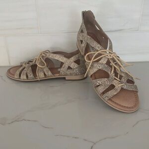 Nurture Gladiator Tan Snakeskin Strappy Sandals Size 6.5